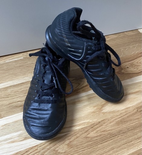 Zdjęcie oferty: Nike Tiempo r. 28,5 buty halówki piłkarskie