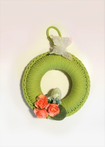 Zdjęcie oferty: Wianek ręcznie robiony zielon z kwiatkami na drzwi
