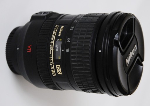 Zdjęcie oferty: NIKON AF-S NIKKOR 18-200mm 1:3,5-5,6 G ED DX VR