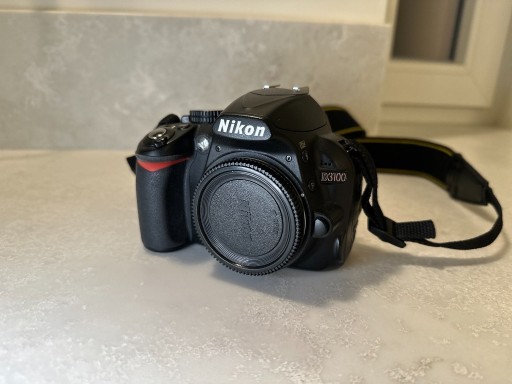 Zdjęcie oferty: Nikon D3100 z obiektywem 18-55