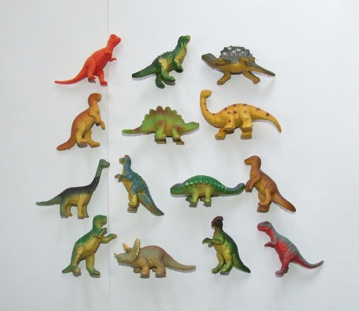 Zdjęcie oferty: Kolekcja 14 figurek dinozaurów 