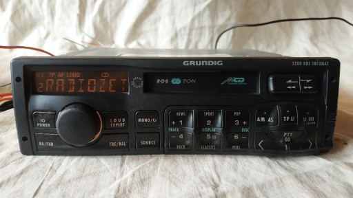 Zdjęcie oferty: GRUNDIG 5200 RDS INFOMAT - BLUETOOTH - KOD