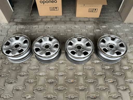 Zdjęcie oferty: Felgi stalowe Dacia Duster 16” et50 5x114.3