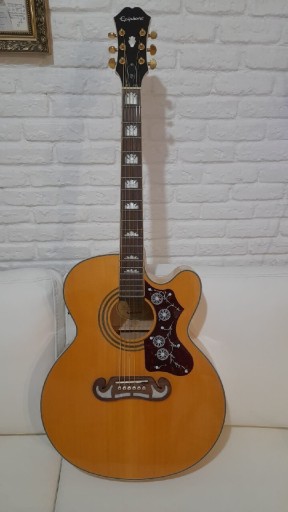Zdjęcie oferty: Gitara elektroakustyczna Epiphone EJ-200SCE/N