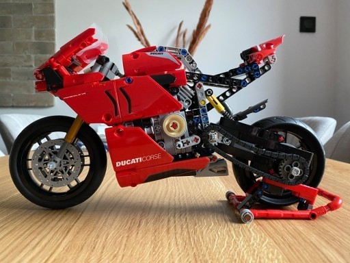 Zdjęcie oferty: STAN IDEALNY LEGO TECHNIC - Ducati Panigale V4 R 