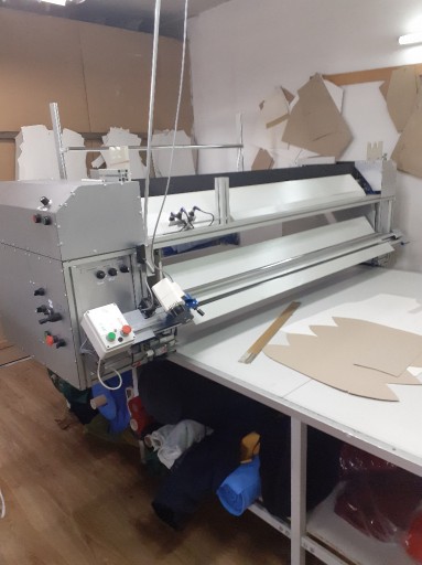 Zdjęcie oferty: krojownia - lagowarka półautomatyczna + stół