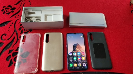 Zdjęcie oferty: Xiaomi mi 9 6/64gb NOWA BATERIA!