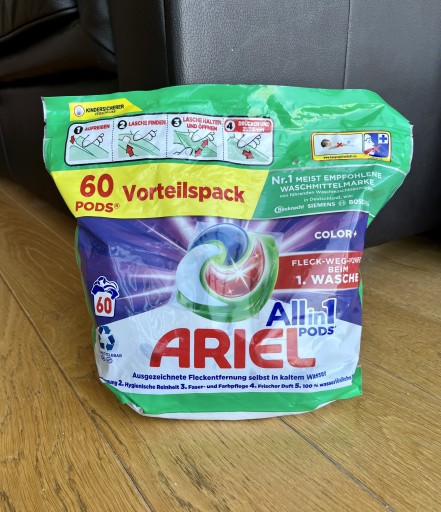 Zdjęcie oferty: Cena za zestaw! Ariel kapsułki do prania kolorów!