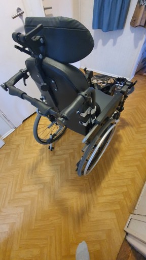 Zdjęcie oferty: Wózek specjalny Vermeiren V300 30° komfort