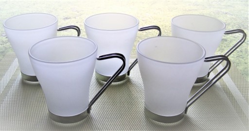 Zdjęcie oferty: Komplet 5 matowych szklanek ze ściąganym uchwytem