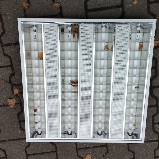 Zdjęcie oferty: LAMPA KASETON  PLAFONY OŚWIETLENIE AWARYJNE LAMPY PRZEMYSŁOWE  BIUROWE 