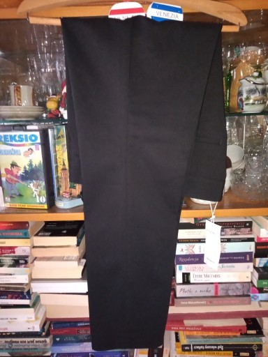 Zdjęcie oferty: Spodnie czarne damskie. Rozmiar 40