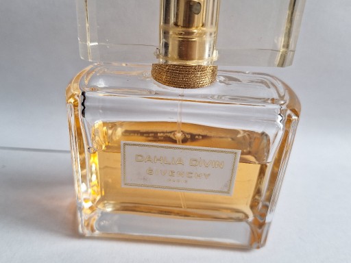 Zdjęcie oferty: GIVENCHY DAHLIA DIVIN 75ML EDP UBYTEK