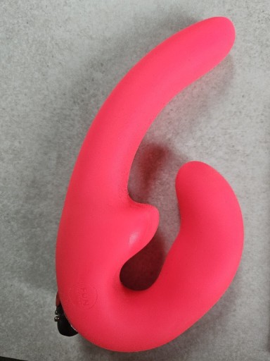 Zdjęcie oferty: Fun  Factory  dildo strap on 