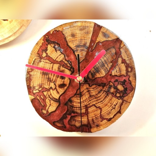 Zdjęcie oferty: zegar dekoracyjny, ozdobny, drewno żywica, unikat