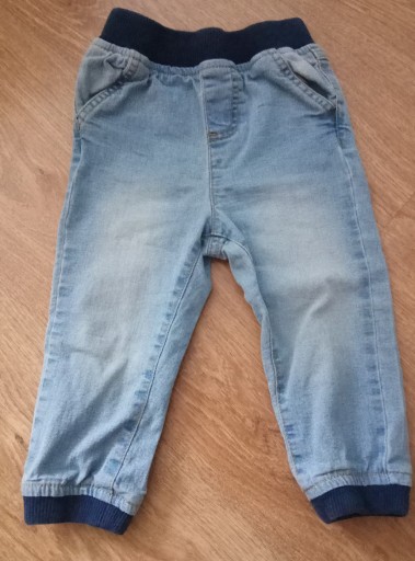 Zdjęcie oferty: Spodnie jeansowe r. 86 12-18 m-cy TXM