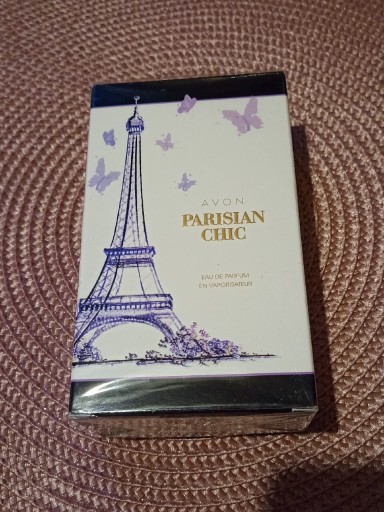 Zdjęcie oferty: PARISIAN CHIC 50 ml Avon woda perfumowana 