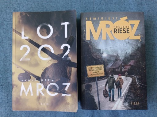 Zdjęcie oferty: Remigiusz Mróz Lot 202 i Projekt Riese