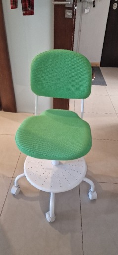 Zdjęcie oferty: Krzesło IKEA VIMUND dziecięce do biurka