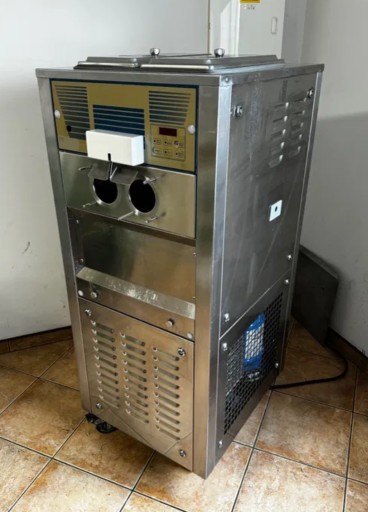 Zdjęcie oferty: Maszyna automat do Lodów kręconych 2 smaki
