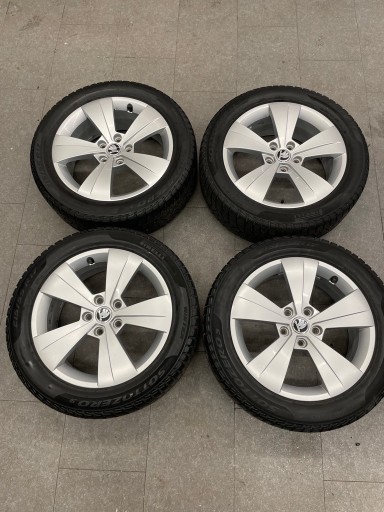 Zdjęcie oferty: Oryginalne Koła 17" Skoda Superb 5x112 3V0601025A