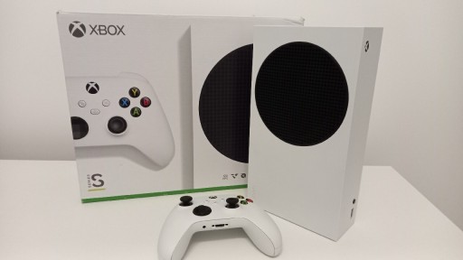 Zdjęcie oferty: Xbox series s z padem. Stan idealny.