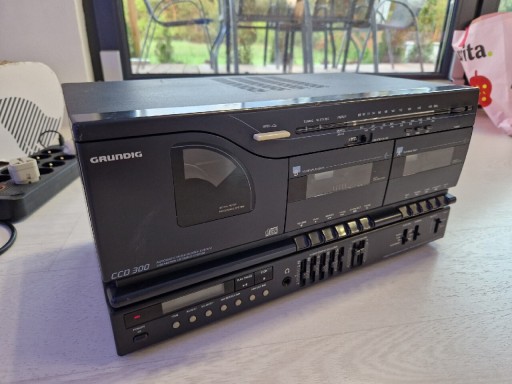 Zdjęcie oferty: Wieża Grundig CCD 300 CD Radio 2x kaseta equalizer 1989 Retro