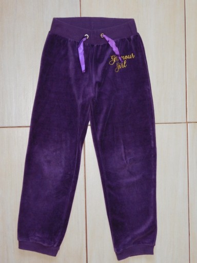 Zdjęcie oferty: Spodnie welurowe na 5-6 lat - PEPCO