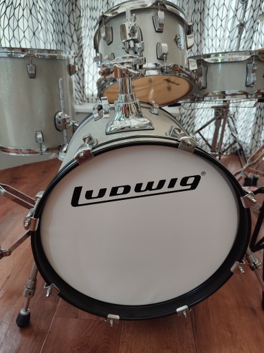 Zdjęcie oferty: perkusja Ludwig, zestaw z talerzami z brązu Amedia