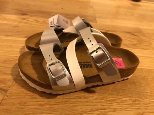 Zdjęcie oferty: Nowe klapki Birkenstock roz 27, laczki , sandalki