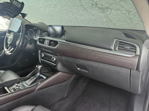 Zdjęcie oferty: Mazda 6 konsola orginalna z hadup 