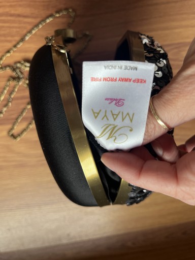 Zdjęcie oferty: Wieczorowa torebka z cekinami Maya