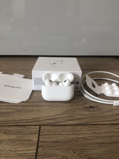 Zdjęcie oferty: Słuchawki air pods pro Apple 2 na gwarancji