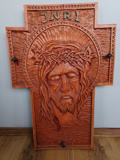 Zdjęcie oferty: Krzyż drewniany ręcznie rzeźbiony 77 wys. 53szer