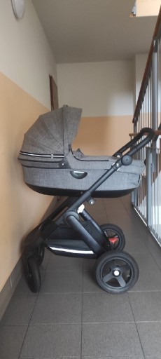 Zdjęcie oferty: Wózek spacerowy + gondola Stokke