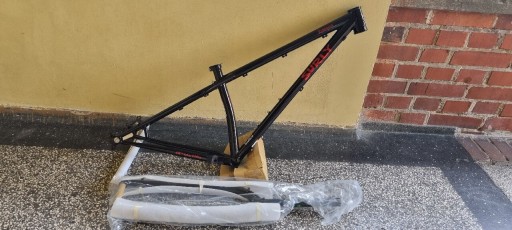 Zdjęcie oferty: Rama Surly Krampus SM Sparkle Black/Red