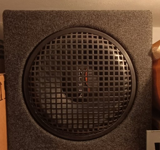 Zdjęcie oferty: Skrzynia basowa z głośniki HERTZ 25cm / subwoofer.