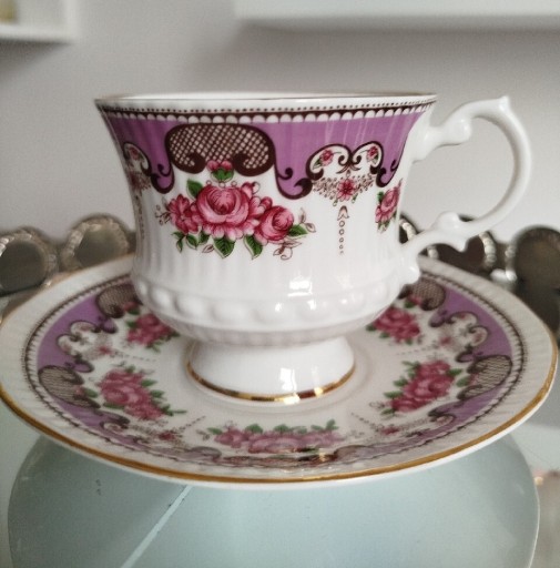 Zdjęcie oferty: Filiżanka z spodeczkiem Bone China