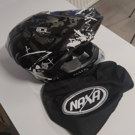 Zdjęcie oferty: Kask crossowy Naxa rozm. L(59-60 cm)