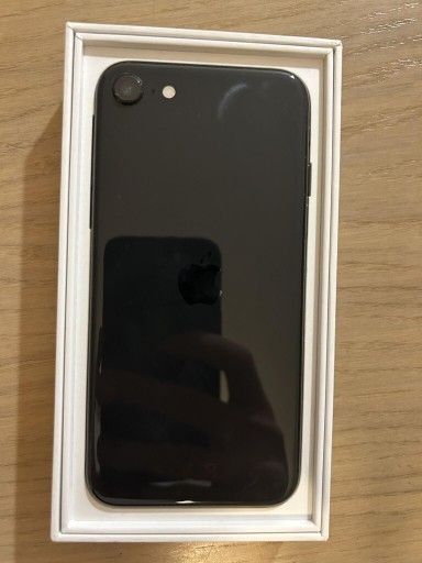 Zdjęcie oferty: iPhone SE 2020 czarny