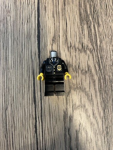 Zdjęcie oferty: Lego City figurka policjanta