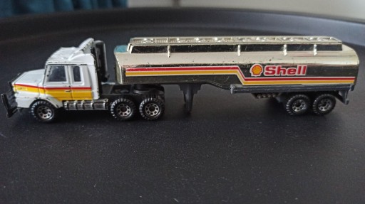 Zdjęcie oferty: MATCHBOX SCANIA T142 TANKER SHELL