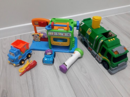 Zdjęcie oferty: Zestaw zabawek Warsztat Fisher Price,mikrofon+inne