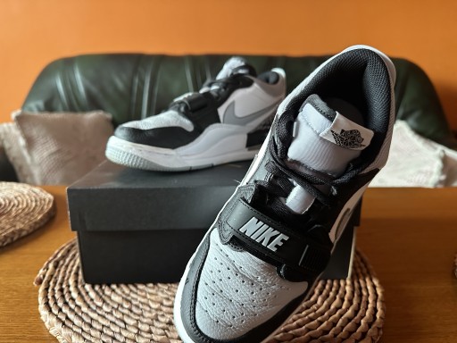 Zdjęcie oferty: Buty Air Jordan Legacy 312 low, rozmiar 37