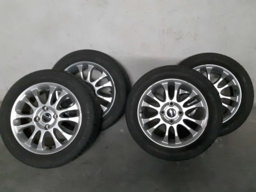 Zdjęcie oferty: 4 koła do Volvo V 40 rok 03-04 + Dunlop 205/55 R16