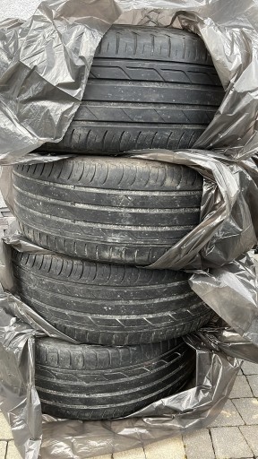 Zdjęcie oferty: Bridgestone 215/50 18”