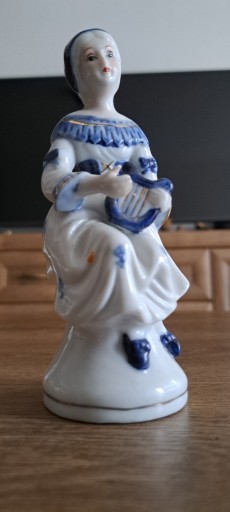 Zdjęcie oferty: Figurka porcelanowa 