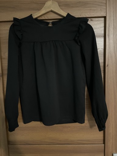 Zdjęcie oferty: Elegancka bluzka czarna