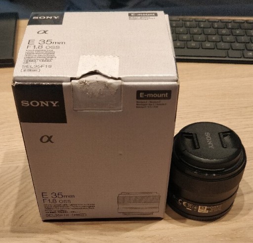 Zdjęcie oferty: Obiektyw Sony E 35mm f1.8 OSS SELF35F18