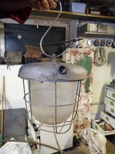 Zdjęcie oferty: Stare przemysłowe lampy PRL oryginalne 